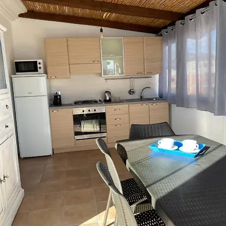 Al Mare Apartment *